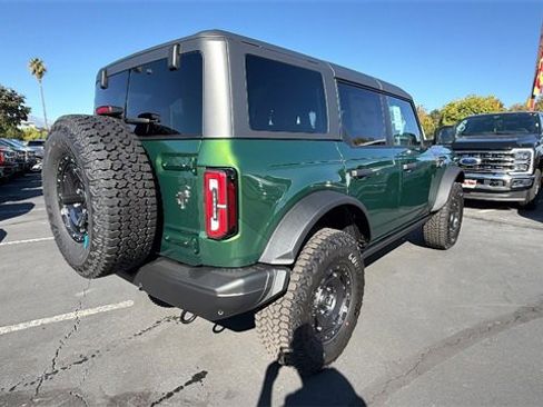 New 2025 Ford Bronco Badlands image 4