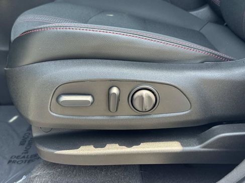 Used 2024 Chevrolet Equinox RS FWD image 24