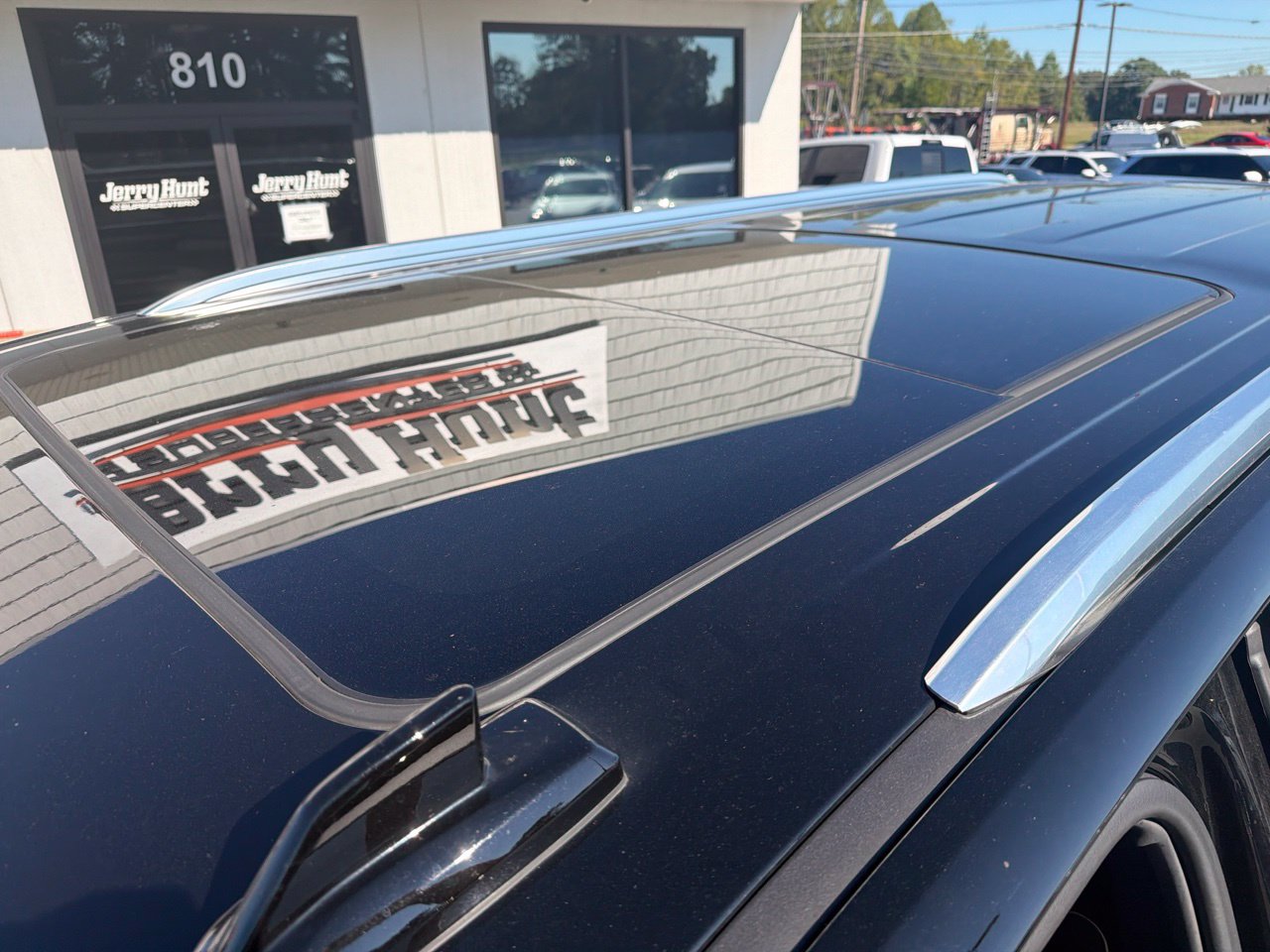 Used 2024 Cadillac Escalade ESV Premium Luxury AWD/4WD image 14