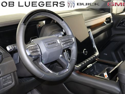Used 2026 GMC Yukon XL Denali w/ Denali Reserve Package AWD/4WD image 9