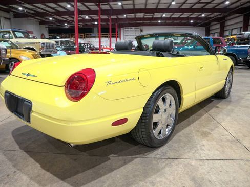 Used 2002 Ford Thunderbird RWD image 8