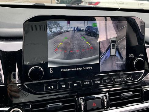 Used 2024 Nissan Pathfinder Platinum w/ Cargo Package image 24