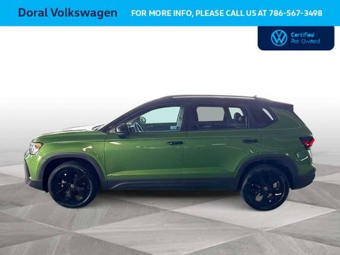Used 2025 Volkswagen Taos SE image 5