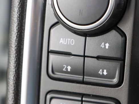 Used 2021 Chevrolet Silverado 1500 LT Trail Boss w/ Convenience Package II image 22