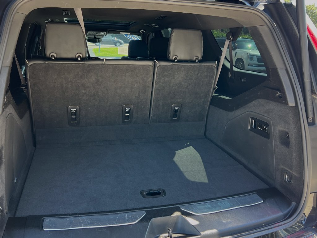 Used 2022 Cadillac Escalade ESV Premium Luxury RWD image 21