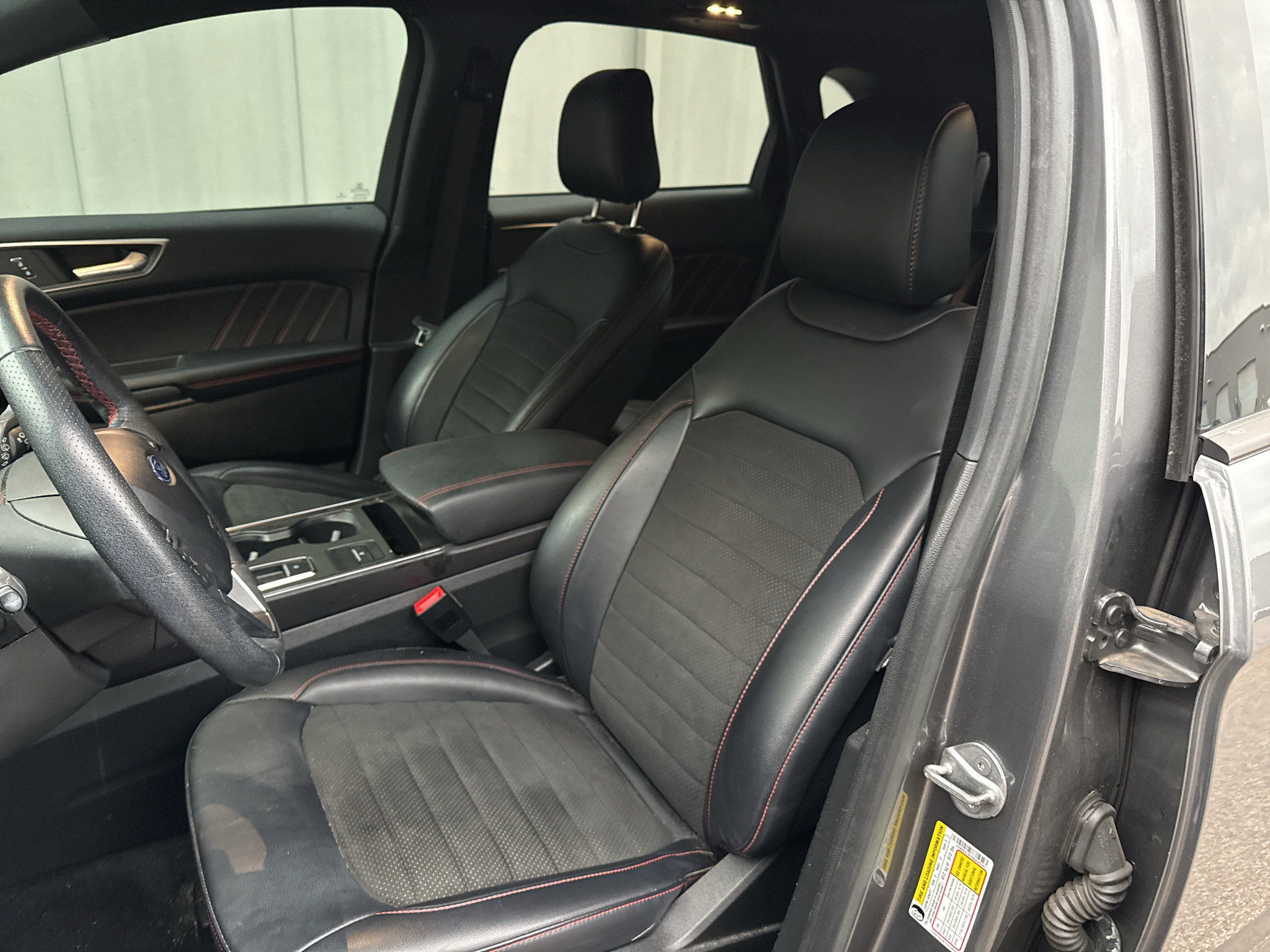 Used 2022 Ford Edge ST-Line AWD/4WD image 7
