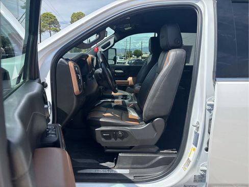 Used 2022 Chevrolet Silverado 3500 High Country w/ Safety Package II AWD/4WD image 10