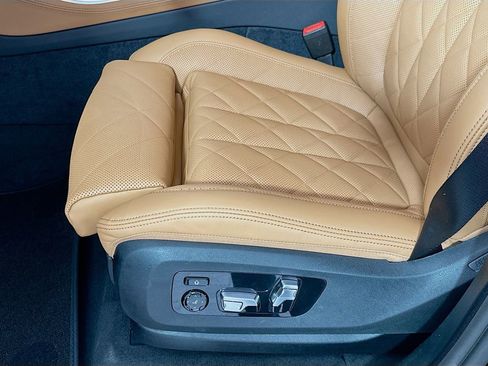 New 2026 BMW X5 xDrive50e image 21