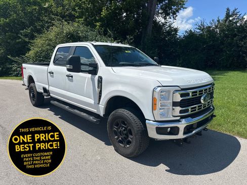 Used 2023 Ford F250 XL w/ Snow Plow Prep Package AWD/4WD image 1