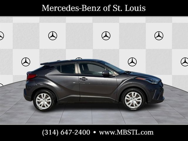 Used 2020 Toyota C-HR LE FWD image 2