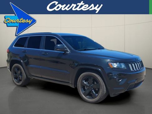 Used 2015 Jeep Grand Cherokee Altitude RWD image 1