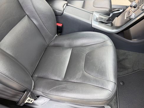 Used 2016 Volvo XC60 T5 Premier image 25