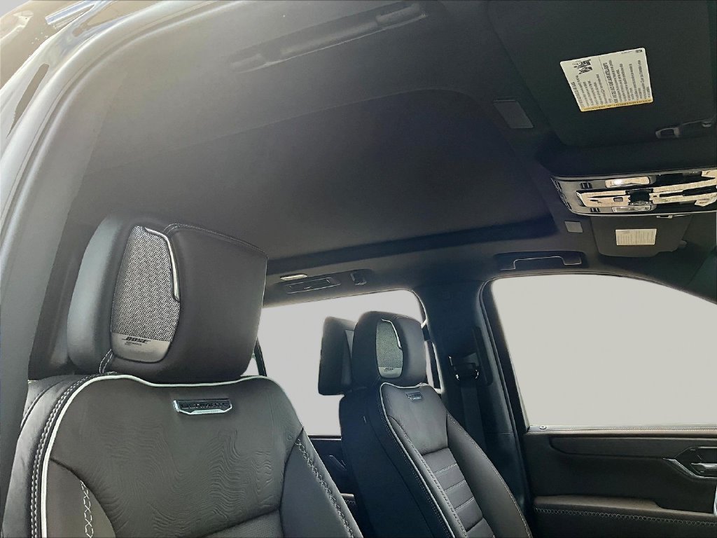 New 2026 GMC Yukon XL Denali Ultimate AWD/4WD image 33