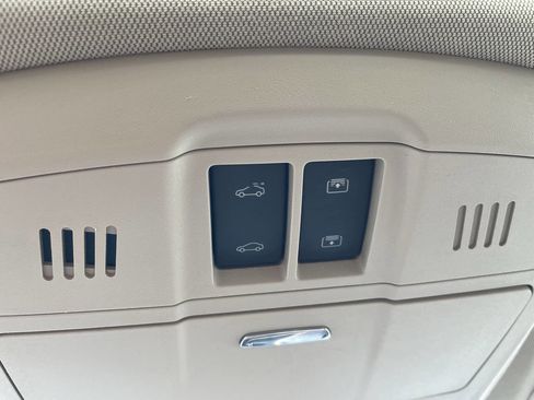 Used 2017 Buick Envision Premium w/ Driver Confidence Package image 32