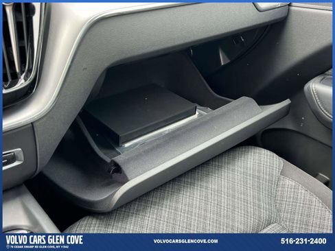 Used 2024 Volvo XC60 B5 Core w/ Protection Package Premier image 32