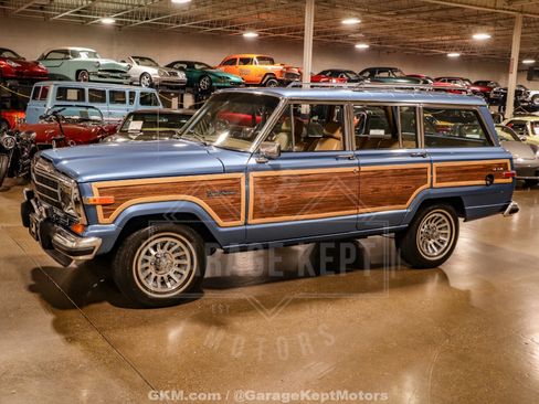 Used 1987 Jeep Grand Wagoneer AWD/4WD image 4