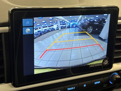 Used 2026 Hyundai Venue SEL FWD image 19