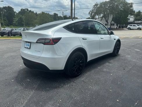 Used 2021 Tesla Model Y Long Range AWD/4WD image 6