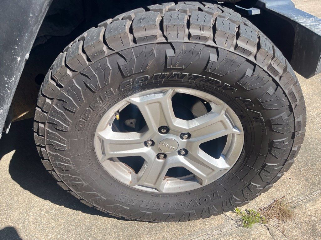 Used 2010 Jeep Wrangler Sport AWD/4WD image 10