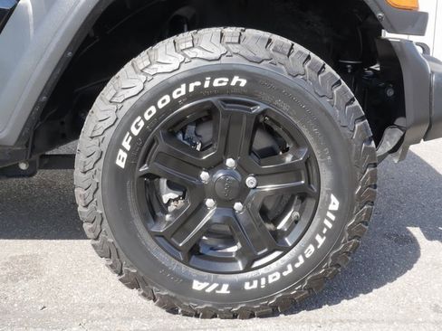 Used 2022 Jeep Wrangler Unlimited Sport w/ Cold Weather Group image 11