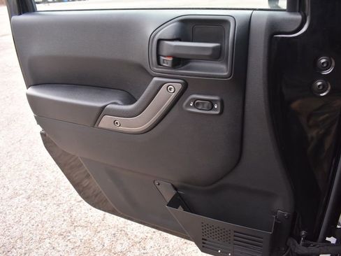 Used 2016 Jeep Wrangler Unlimited Sport w/ Quick Order Package 24S image 31