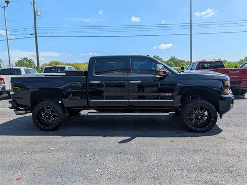 Used 2017 Chevrolet Silverado 2500 LTZ w/ Duramax Plus Package AWD/4WD image 9