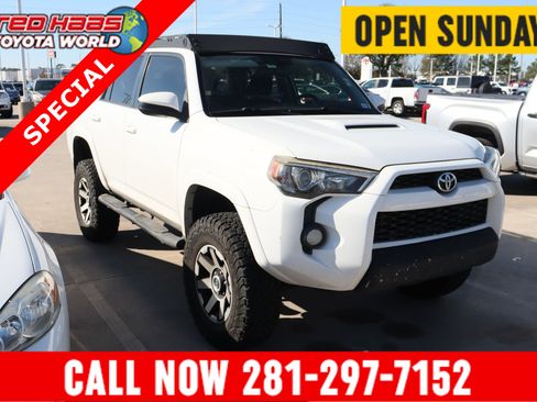 Used 2018 Toyota 4Runner TRD Off-Road image 1