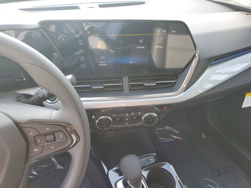 New 2026 Chevrolet Trax LT image 23