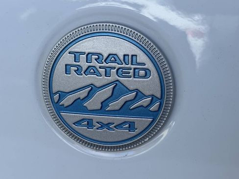 Used 2024 Jeep Wrangler Unlimited Sahara AWD/4WD image 6