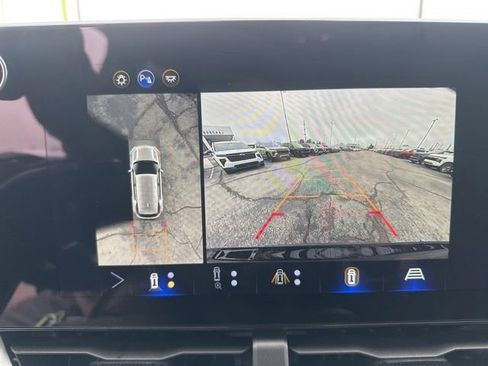 New 2026 Chevrolet Equinox LT image 24