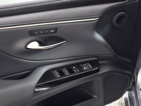 Used 2023 Lexus ES 350 w/ Premium Package image 15