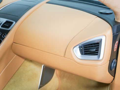 Used 2017 Aston Martin Vanquish Coupe image 34