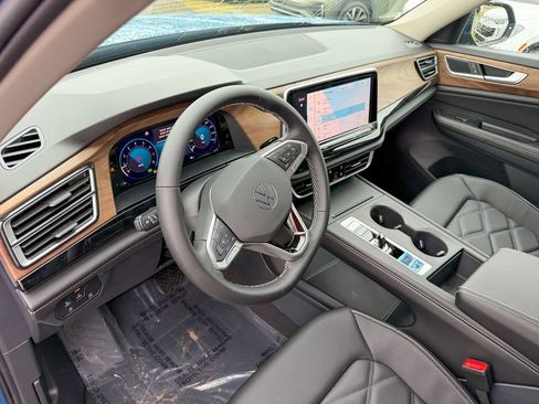 New 2026 Volkswagen Atlas SE image 11
