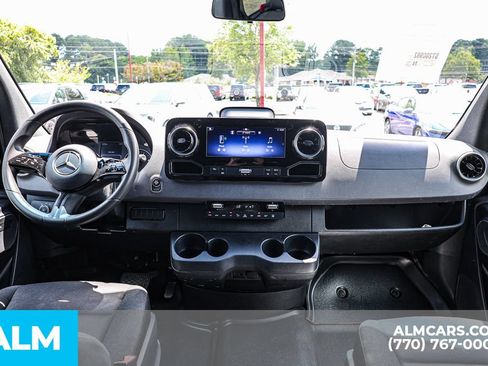 Used 2025 Mercedes-Benz Sprinter 2500 image 29