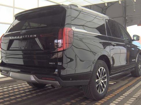 Used 2025 Ford Expedition Max Platinum AWD/4WD image 26