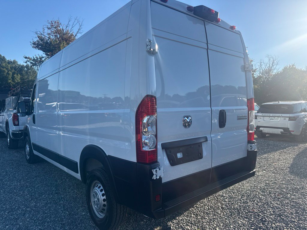 Used 2026 RAM ProMaster 2500 w/ Convenience Group FWD image 4