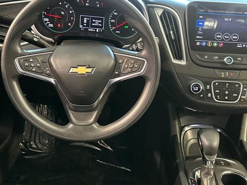 Used 2024 Chevrolet Malibu LT FWD image 16