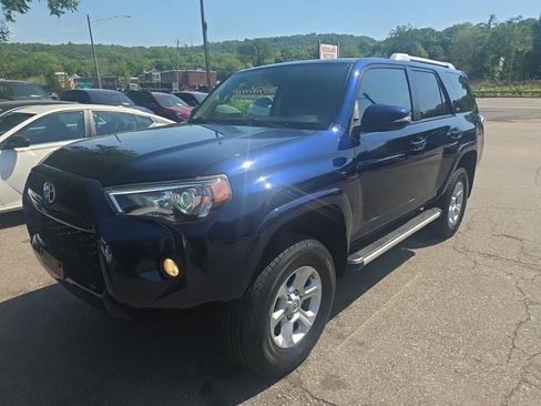 Used 2015 Toyota 4Runner SR5 Premium AWD/4WD image 10