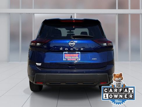 Certified 2025 Nissan Rogue SV AWD/4WD image 5