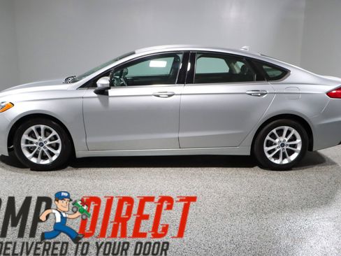 Used 2020 Ford Fusion SE image 10