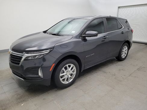 Used 2022 Chevrolet Equinox LT image 2