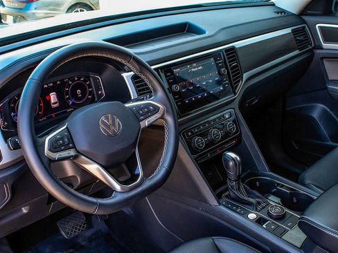 Used 2023 Volkswagen Atlas SE w/ Black Wheel Package AWD/4WD image 16