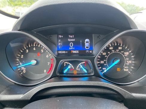 Used 2019 Ford Escape Titanium FWD image 16