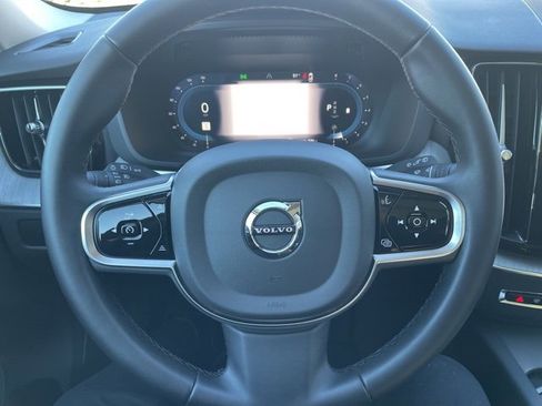 Certified 2025 Volvo XC60 B5 Plus image 15