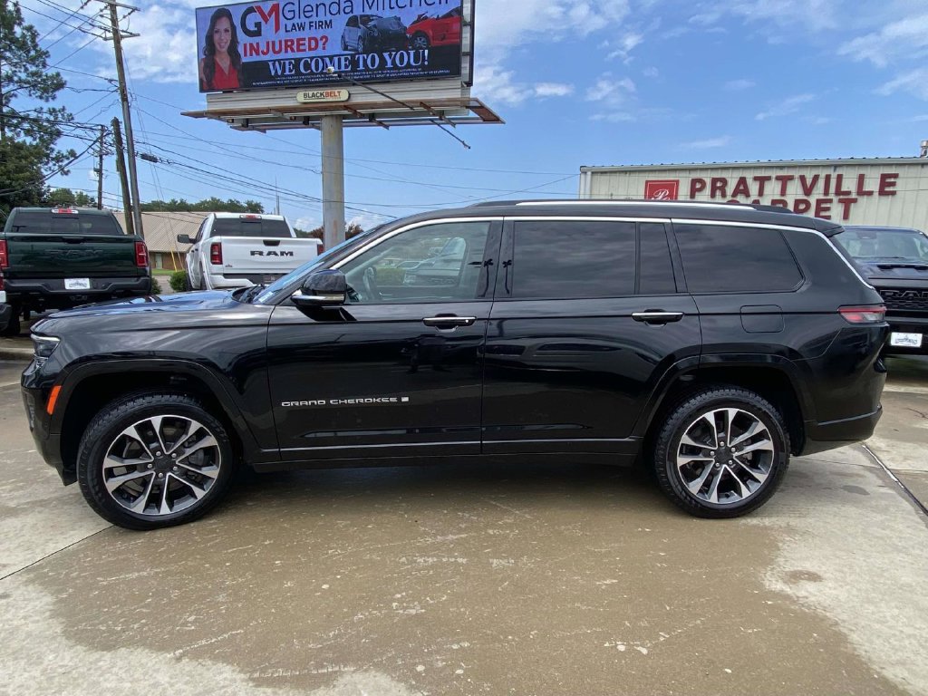 Used 2021 Jeep Grand Cherokee L Overland w/ Luxury Tech Group IV AWD/4WD image 39