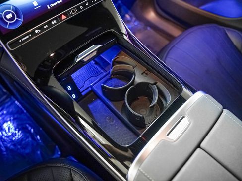 Certified 2023 Mercedes-Benz EQS 450+ SUV w/ Exclusive Trim Package image 18