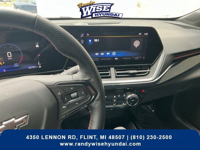Used 2024 Chevrolet Trax RS FWD image 24
