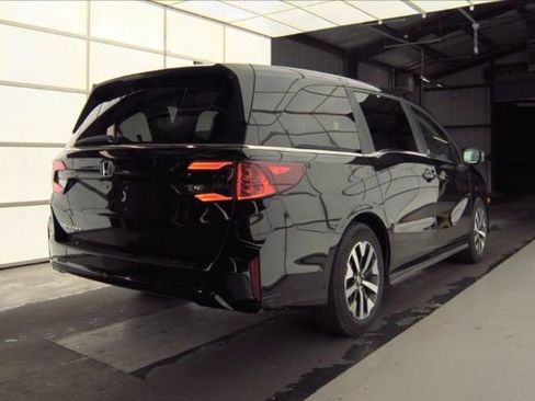 Used 2025 Honda Odyssey EX-L image 3