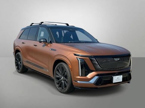 New 2027 Cadillac Vistiq Sport w/ LPO, Floor Liner Package AWD/4WD image 13