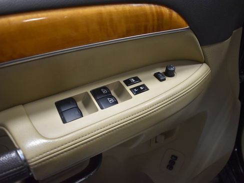 Used 2014 Nissan Armada Platinum w/ Platinum Reserve Package image 15